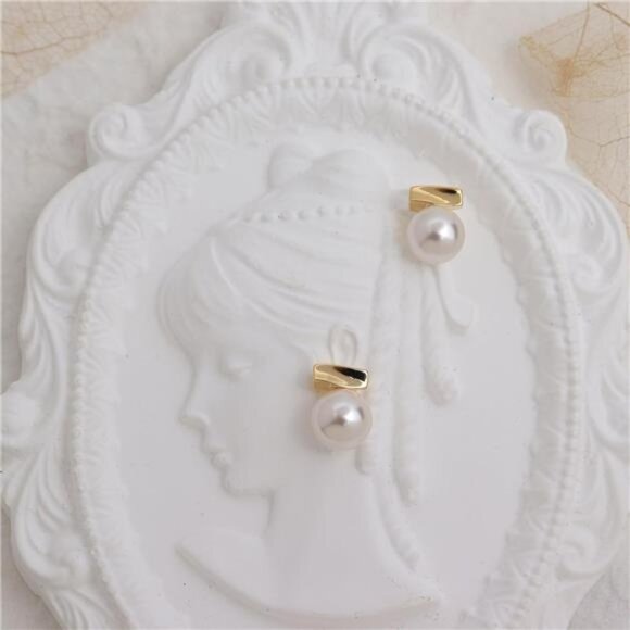 Small Square Gold Pearl Stud Earrings – 14K Gold Plated Hypoallergenic Jewelry - Picture 4 of 7